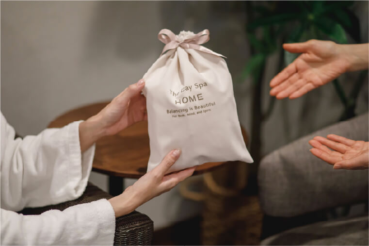 お誕生日や記念日に、心を込めたギフトをお届け